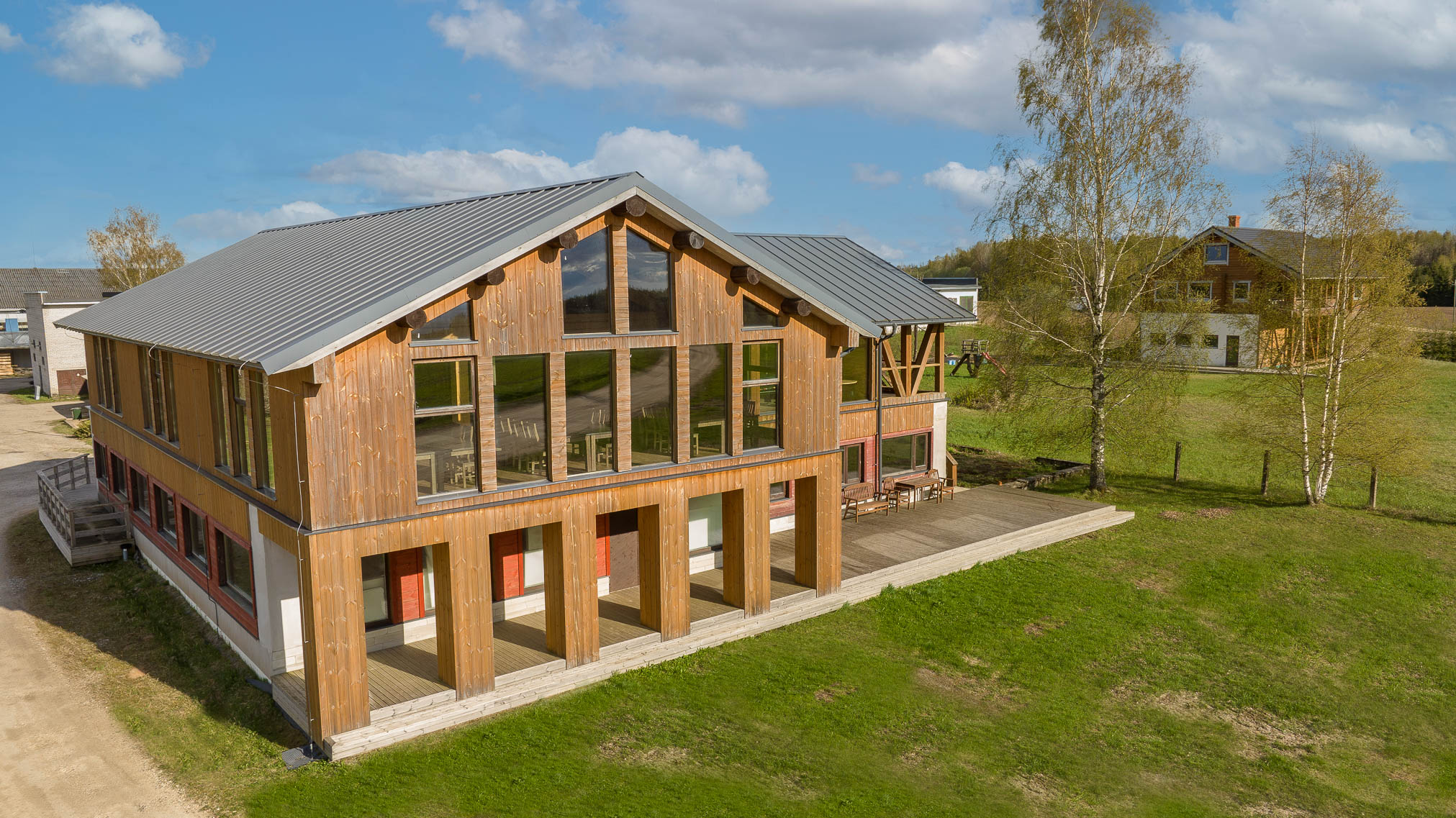 Kotkapesa peomaja saal